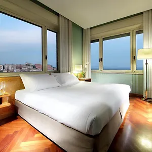 Exe Majestic 4*, Napoli İtalya